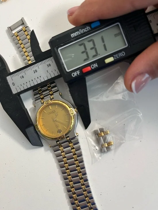 Gucci 9000M men's wristwatch dual tone gold dial. - Picture 9 of 12